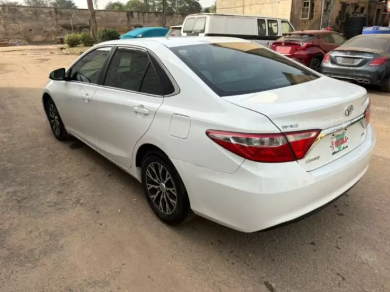 Toyota Camry   - 2015