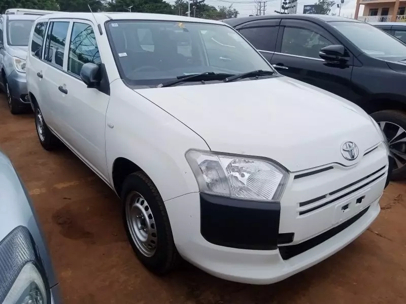 Toyota Succeed    - 2015