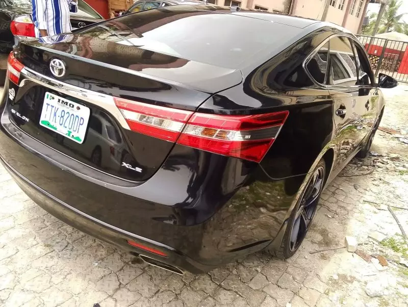 Toyota Avalon   - 2015