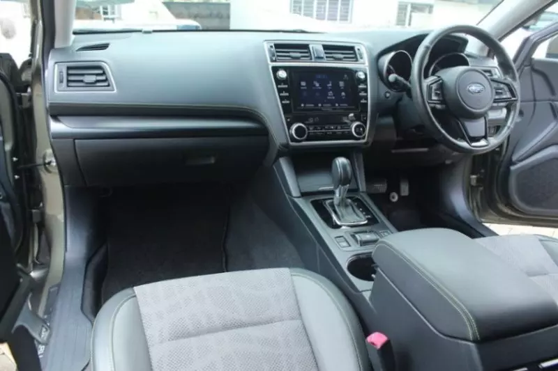 Subaru Outback   - 2018