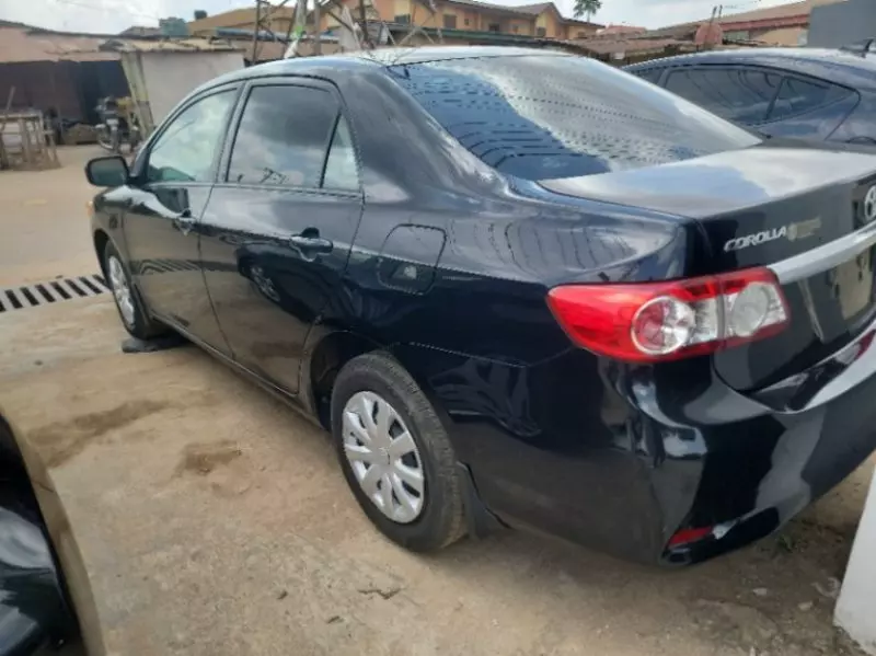 Toyota Corolla   - 2011