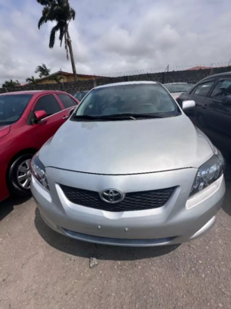Toyota Corolla   - 2013