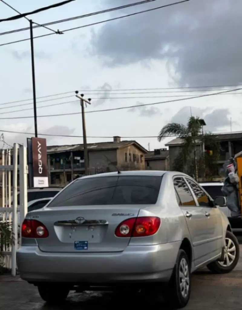 Toyota Corolla   - 2006