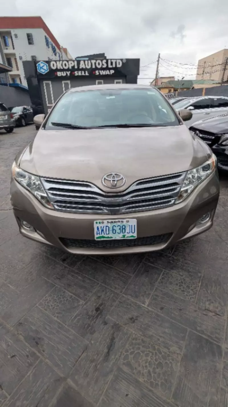 Toyota Venza   - 2010