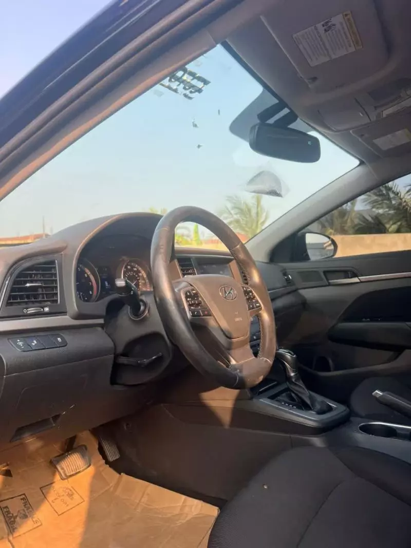 Hyundai Elantra   - 2017