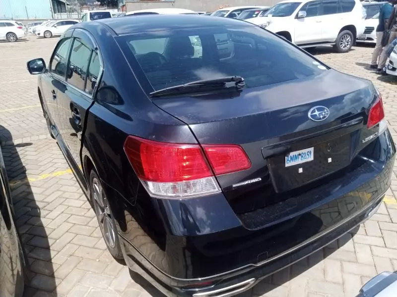 Subaru Legacy   - 2012