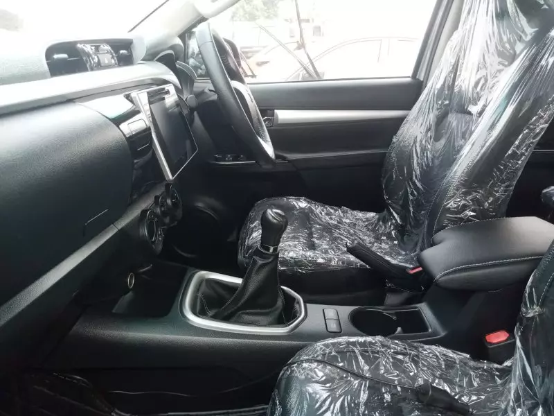 Toyota Hilux   - 2019