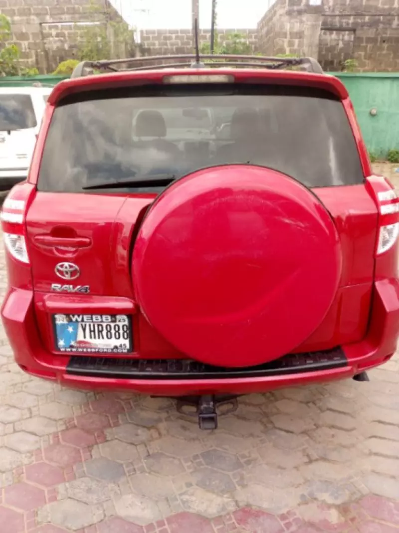 Toyota RAV4   - 2012