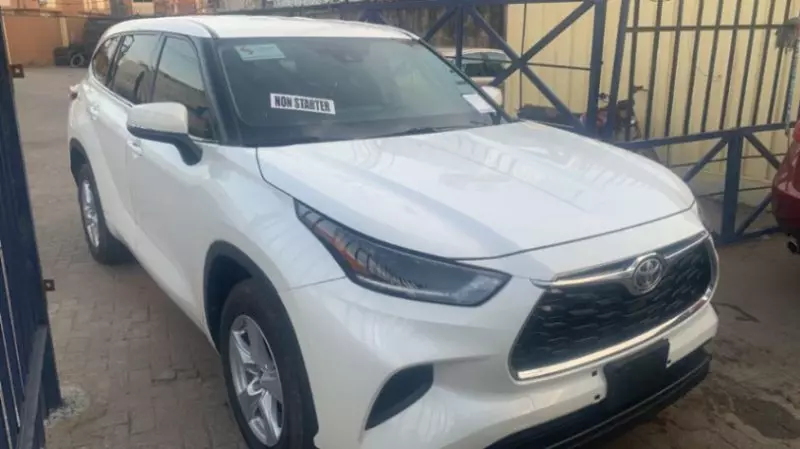 Toyota Highlander   - 2021