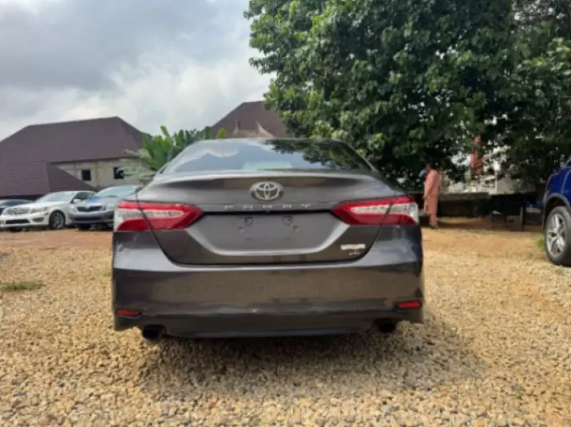 Toyota Camry   - 2018