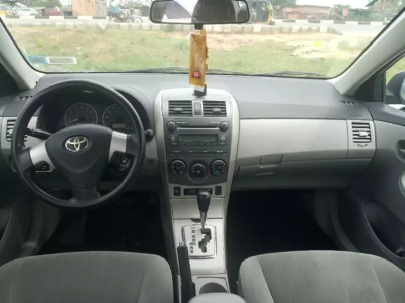 Toyota Corolla   - 2011