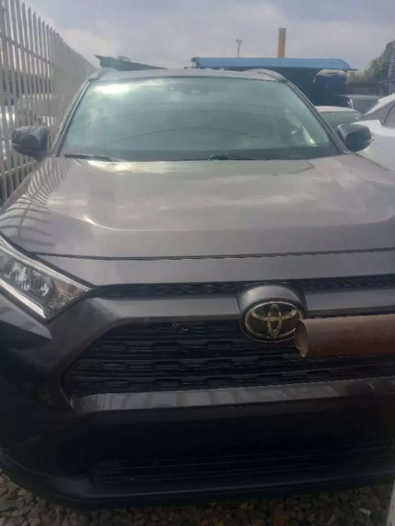 Toyota RAV 4   - 2021