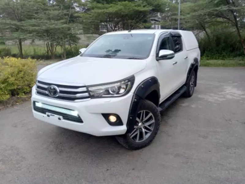 Toyota Hilux   - 2018