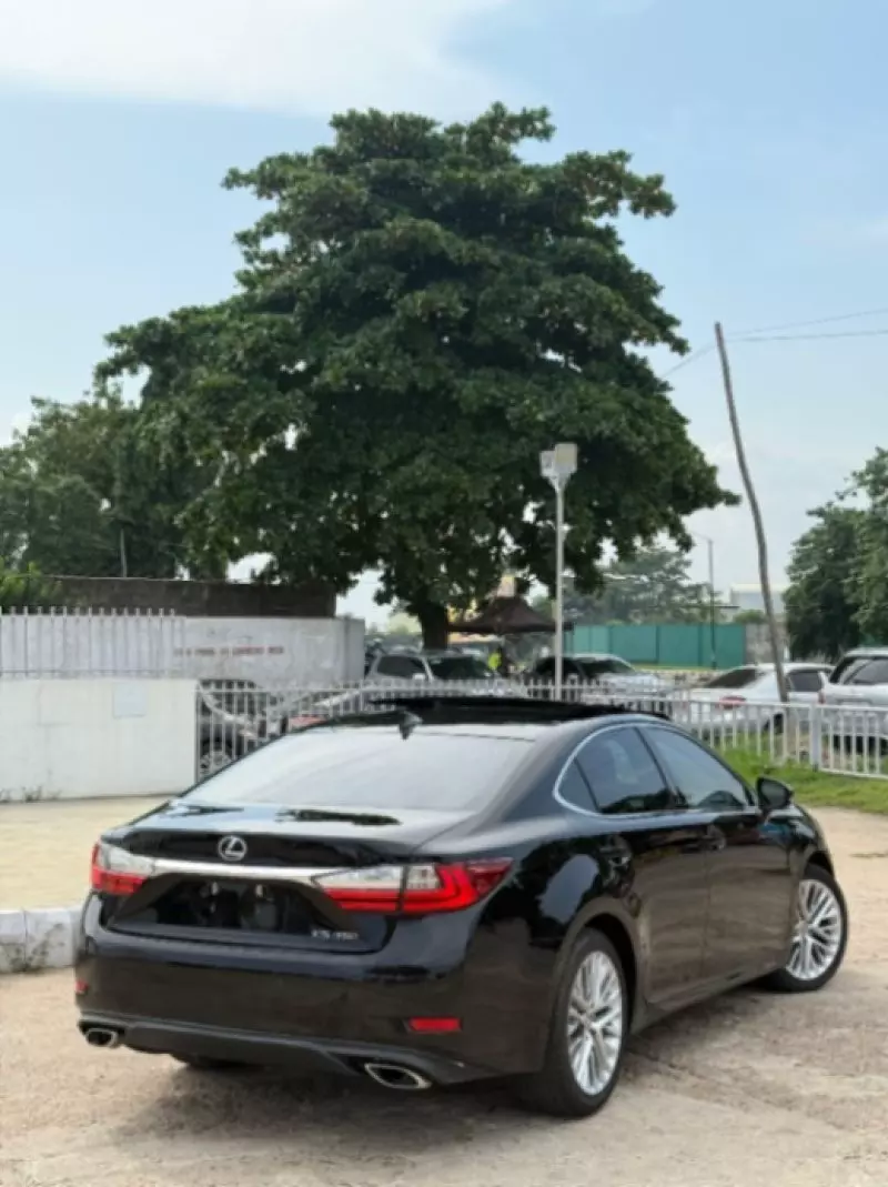 Lexus ES 350   - 2016