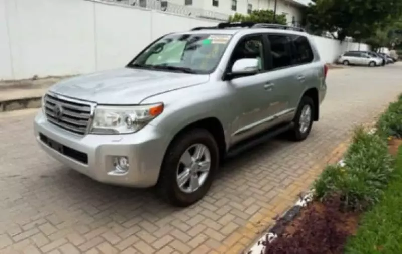 Toyota Land Cruiser   - 2013