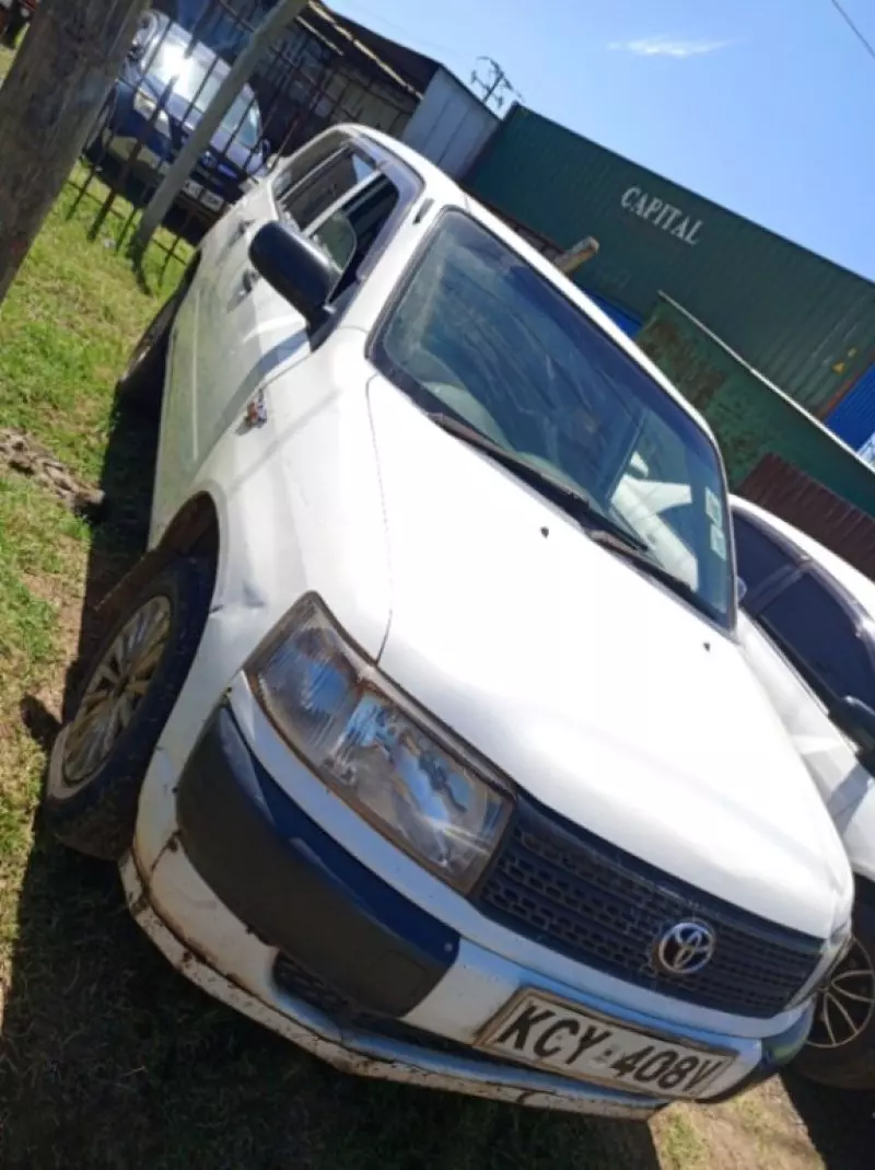 Toyota Probox    - 2011