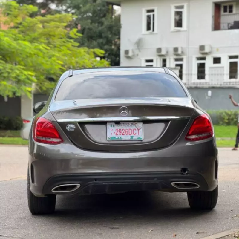 Mercedes-Benz C 300 - 2015