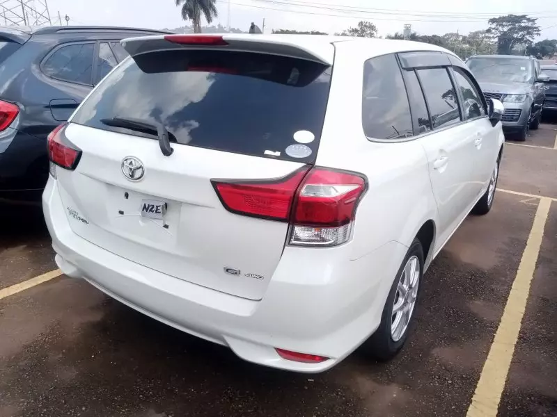 Toyota Fielder    - 2015