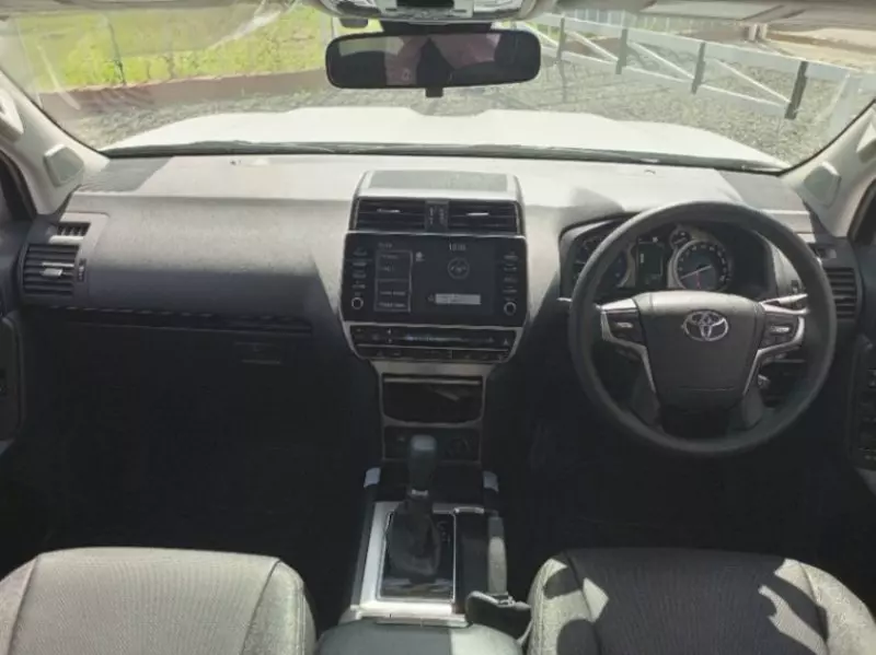 Toyota Land Cruiser VX   - 2023