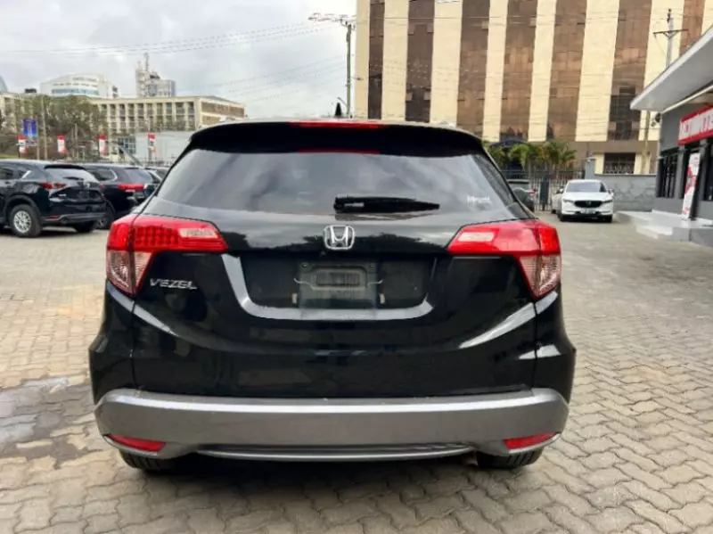 Honda Vezel    - 2016