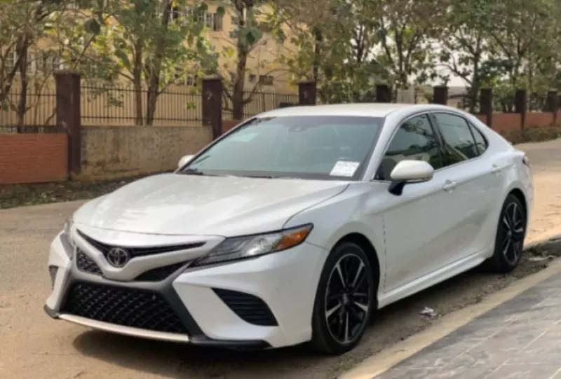 Toyota Camry   - 2018