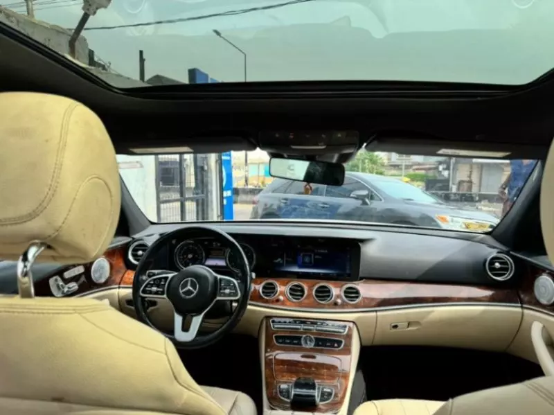 Mercedes-Benz E 300   - 2019