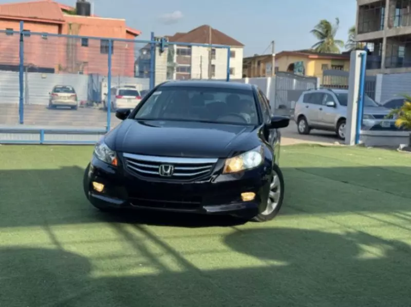 Honda Accord   - 2010