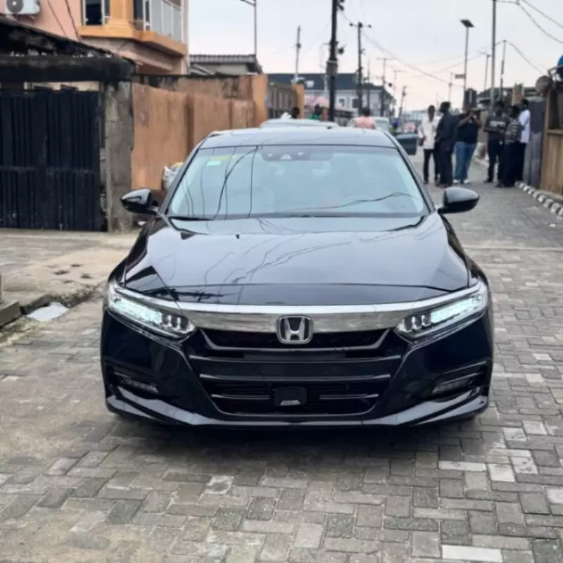 Honda Accord   - 2018