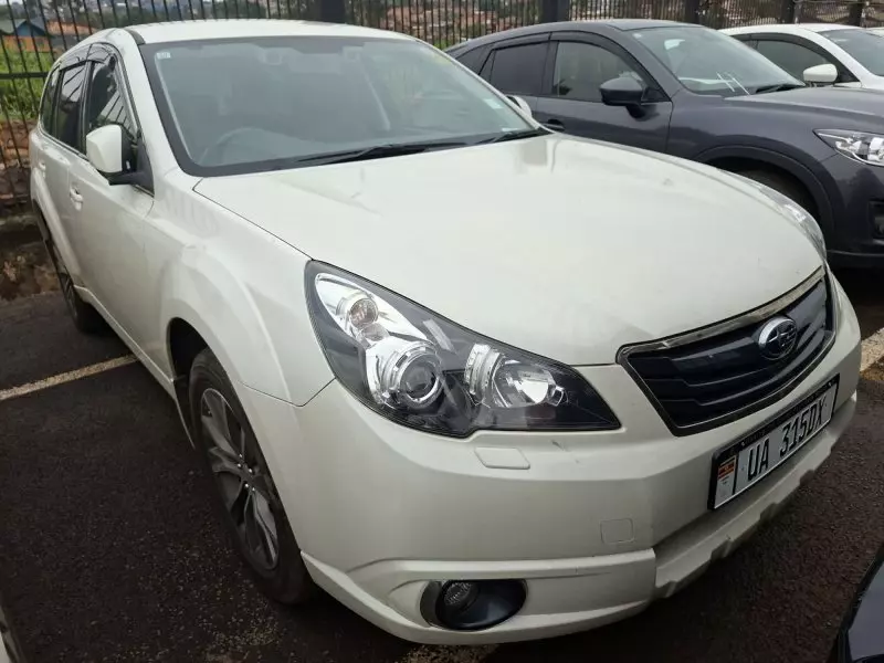 Subaru Outback   - 2015