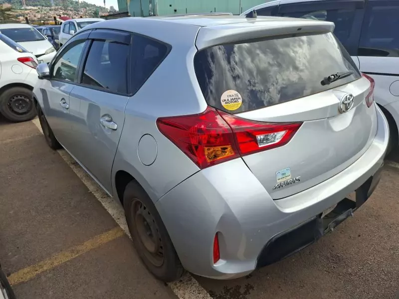 Toyota Auris   - 2014