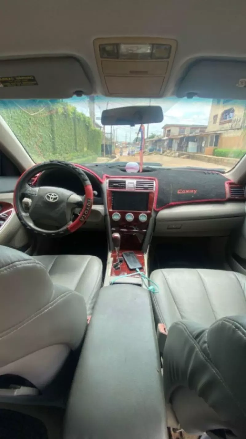 Toyota Camry   - 2008