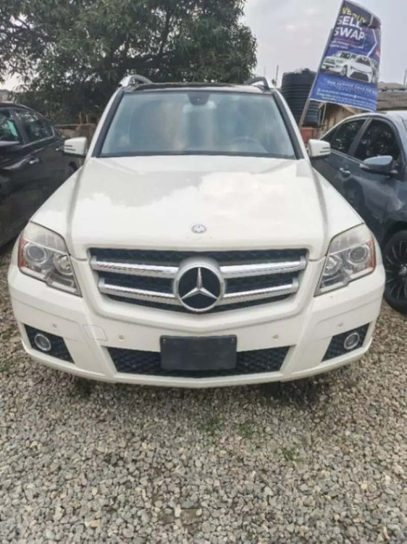 Mercedes-Benz GLK 350   - 2011
