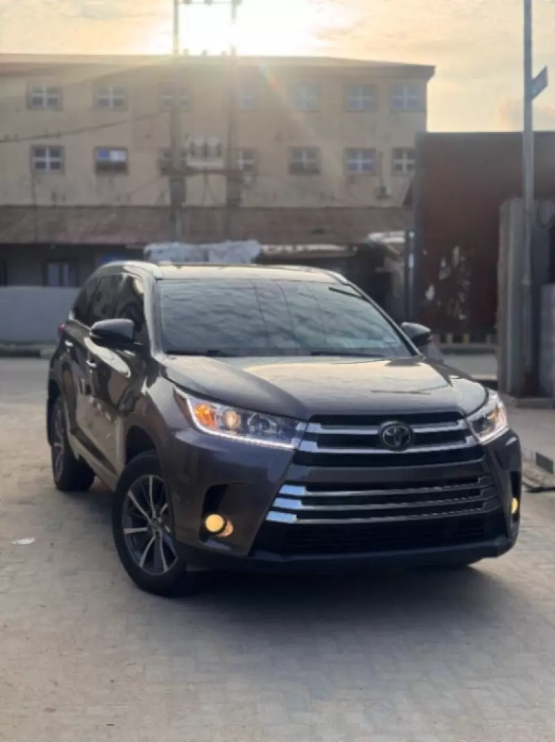 Toyota Highlander   - 2018