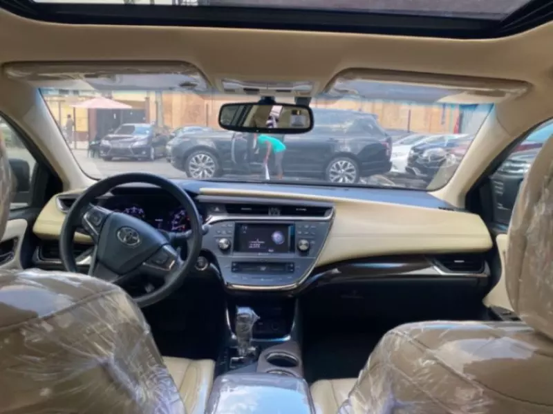 Toyota Avalon - 2013