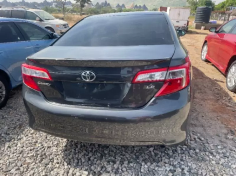 Toyota Camry   - 2012