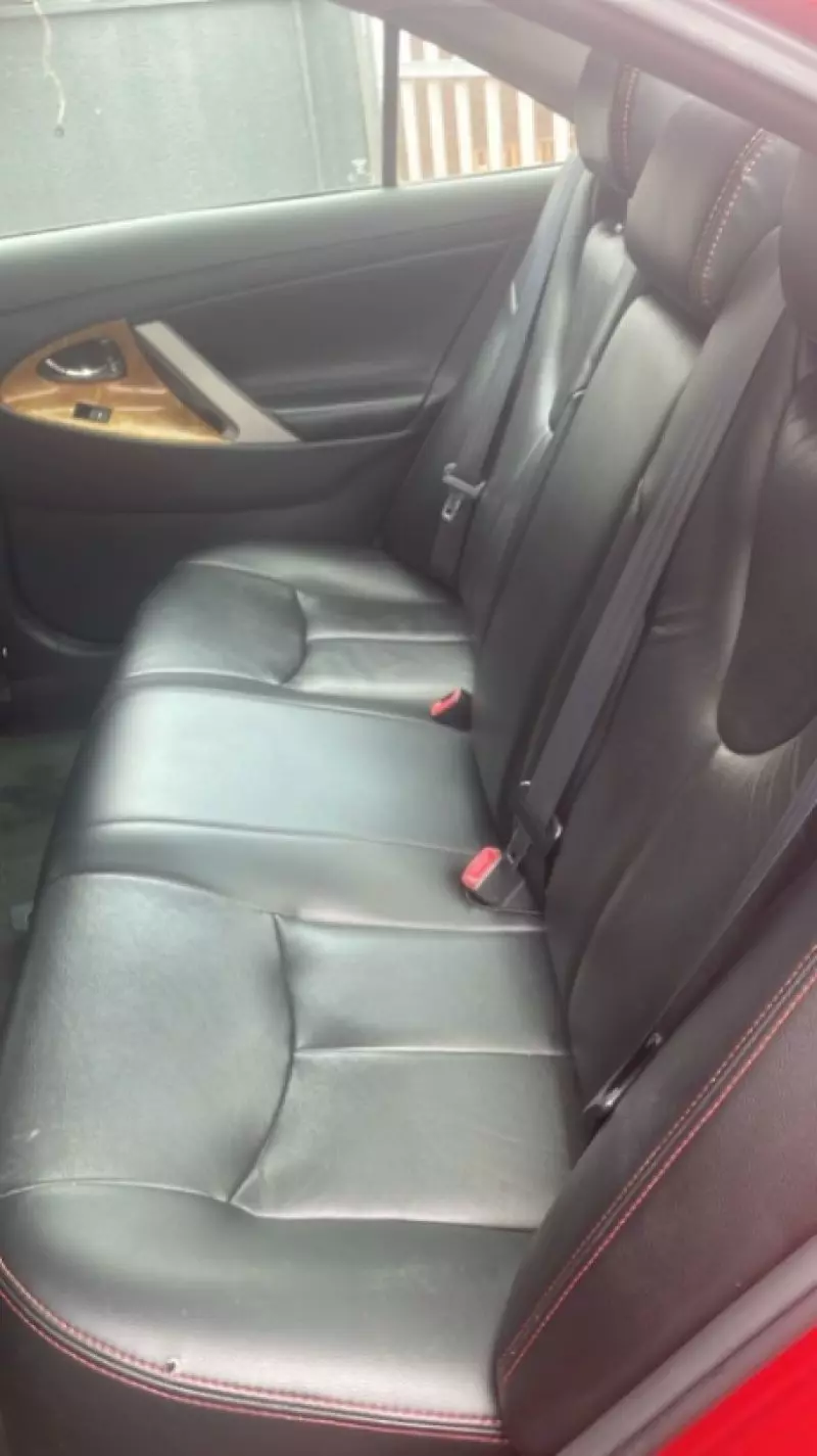 Toyota Camry   - 2010