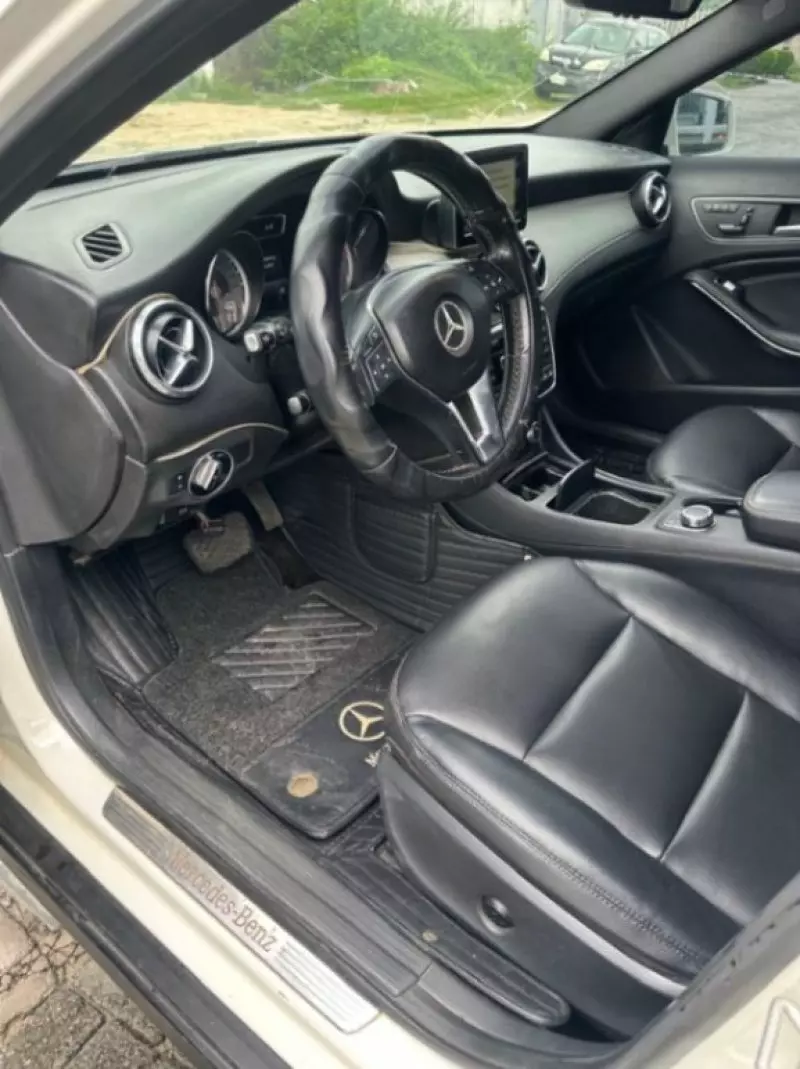 Mercedes-Benz GLA 250   - 2015