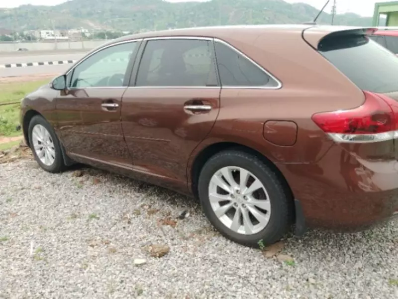 Toyota Venza   - 2014