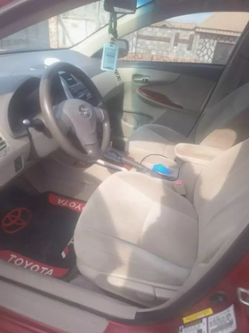 Toyota Corolla   - 2009