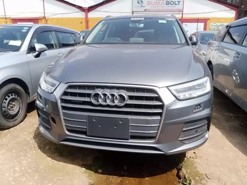 Audi Q3   - 2015