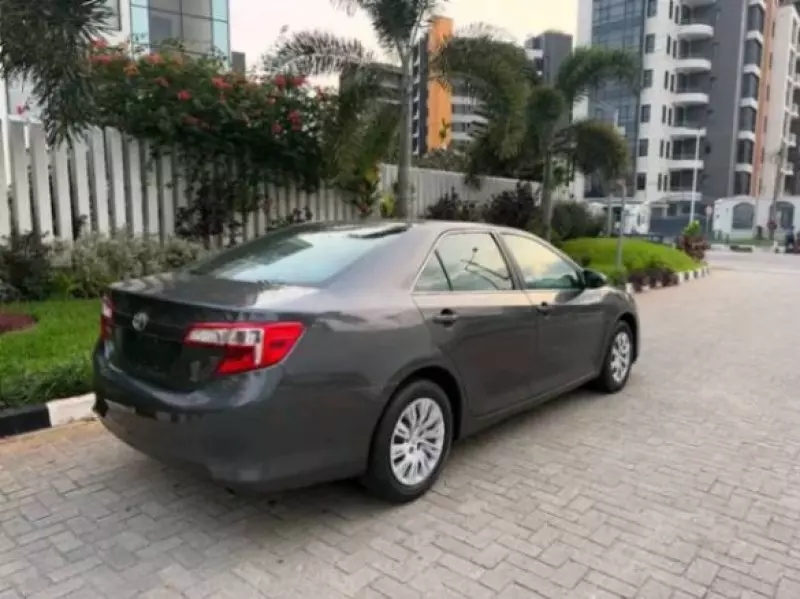 Toyota Camry   - 2014