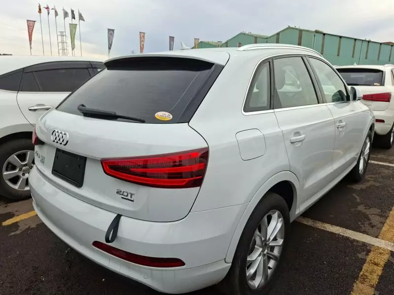 Audi Q3   - 2014