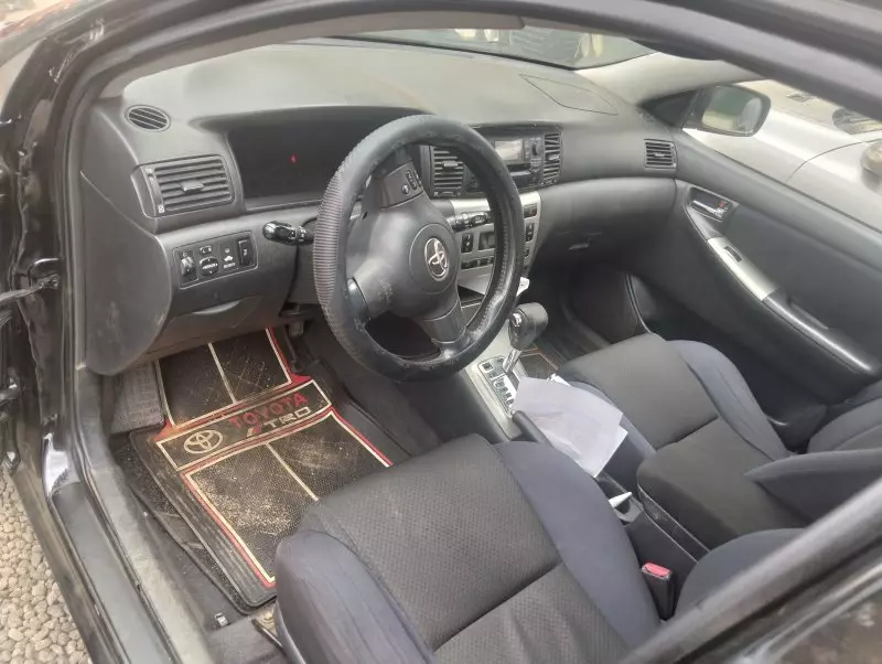 Toyota corolla   - 2006