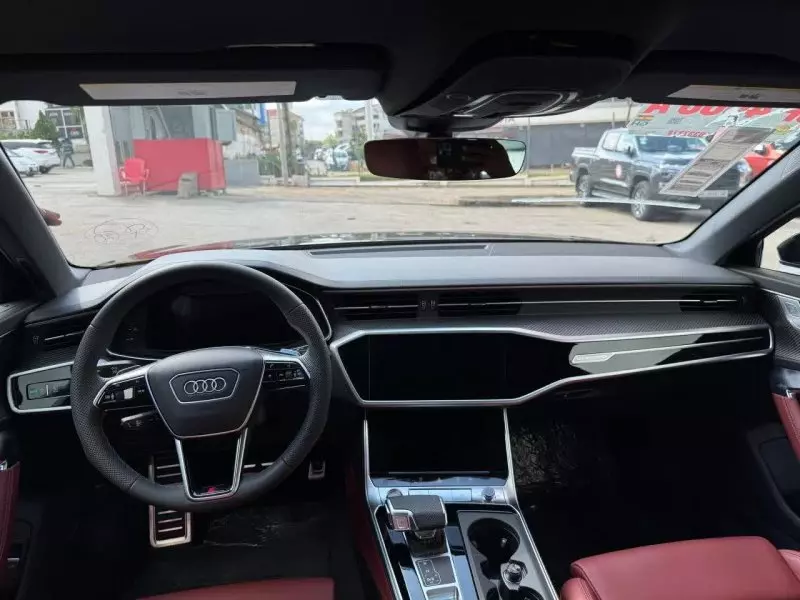 Audi S6   - 2025