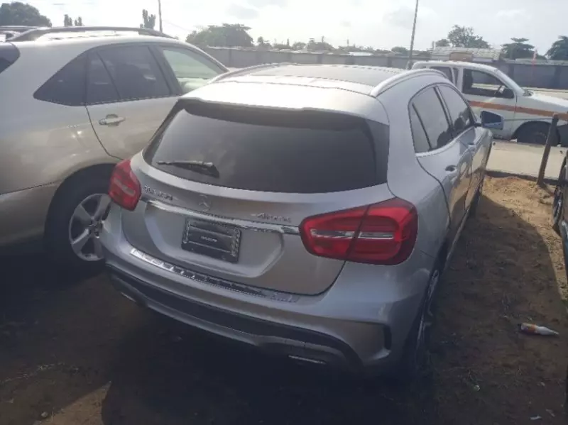 Mercedes-Benz GLA 250