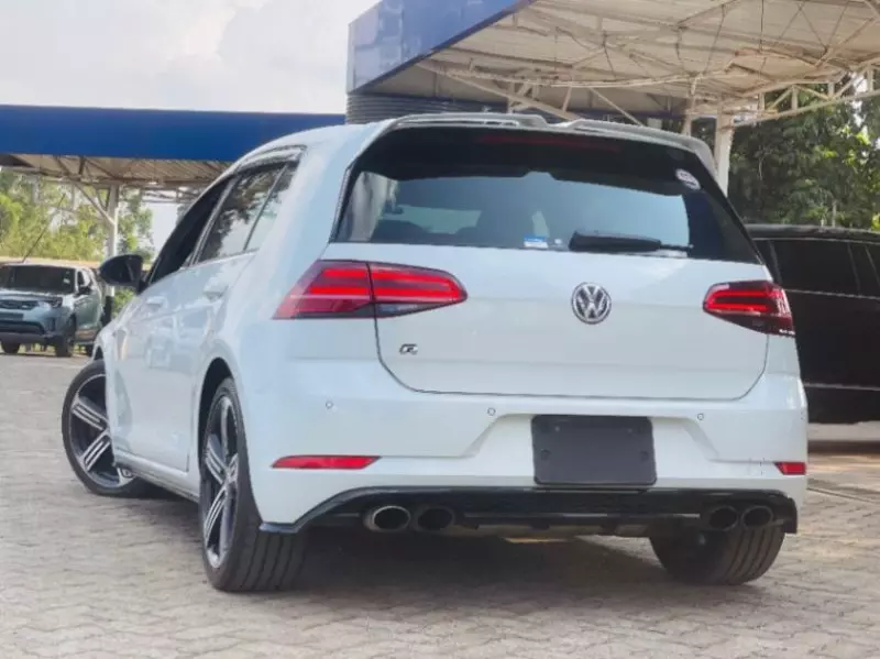 Volkswagen R   - 2018