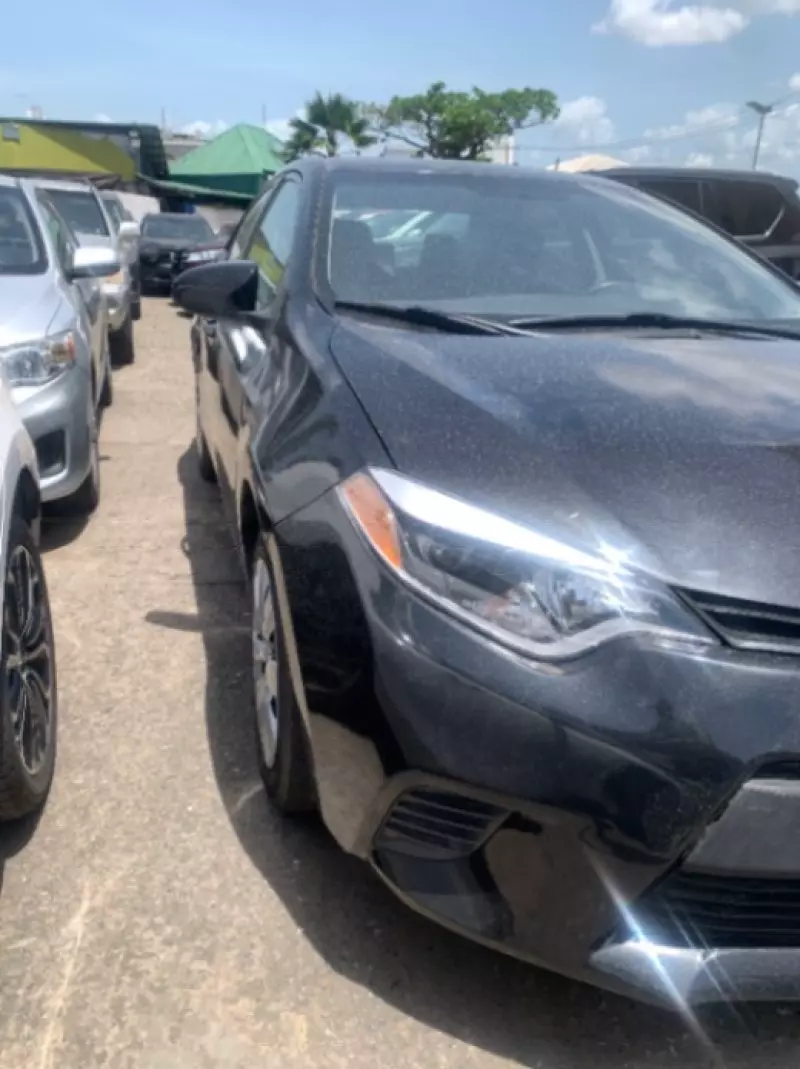 Toyota Corolla   - 2015