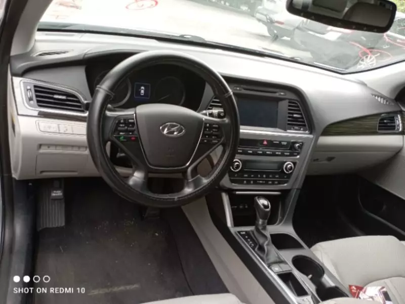 Hyundai Sonata   - 2016