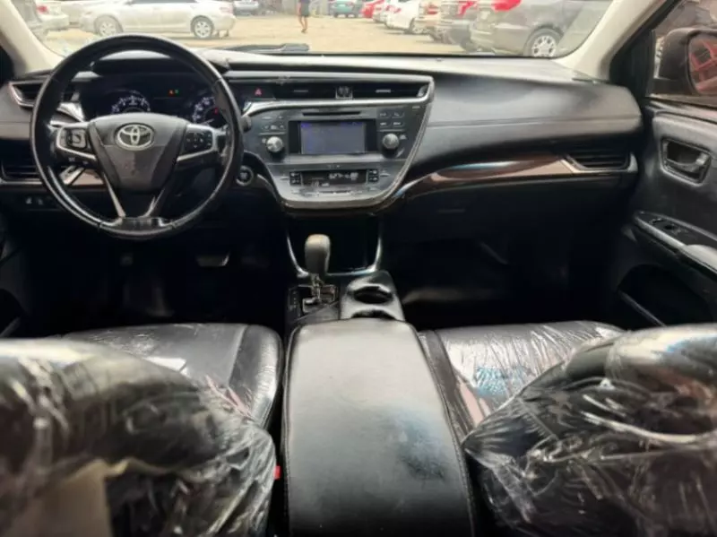 Toyota Avalon   - 2014