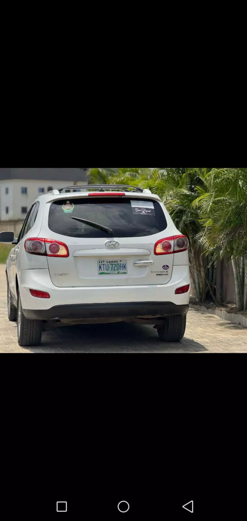 Hyundai Santa Fe   - 2011